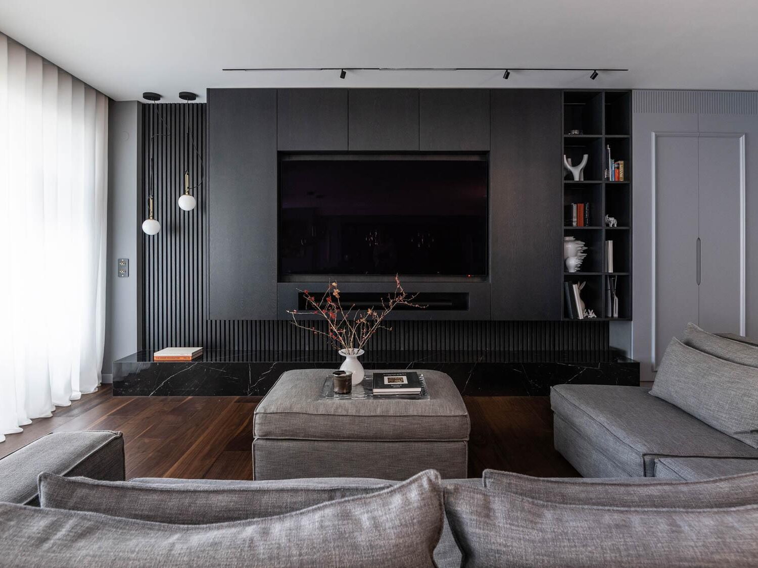 DARK BALANCE-HEADER 1