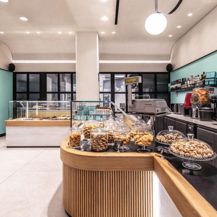 TERKENLIS PAVLOU MELA-HEADER 3