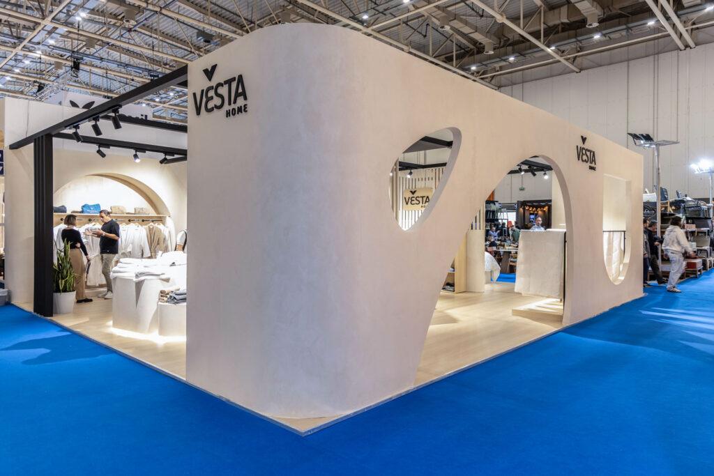 VESTA XENIA 2025